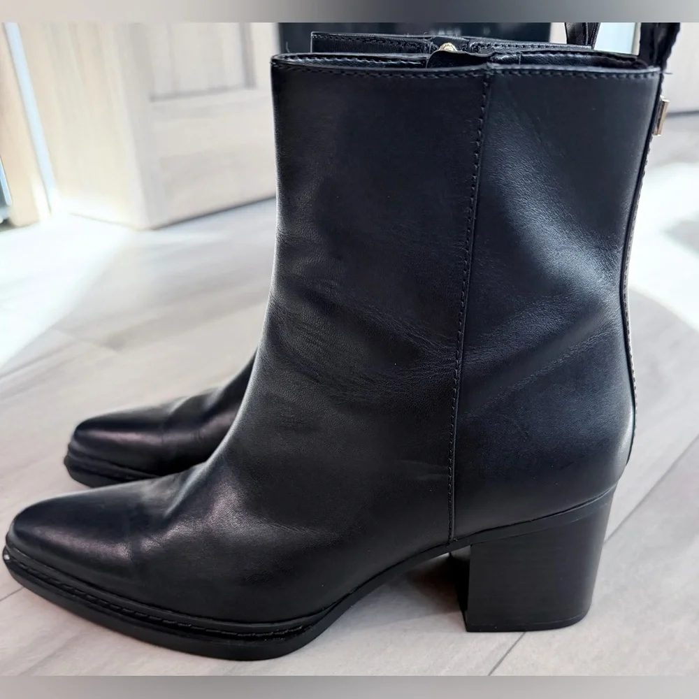 Michael Kors Elegant Black Ankle Booties - Picture 5 of 6